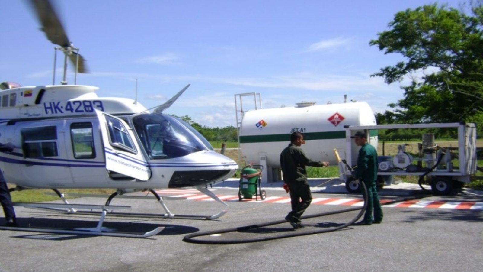 Aerofull team supporting helicopter operations on the tarmac
